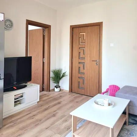 Compact Next To Troikata Square Lejlighed Burgas City
