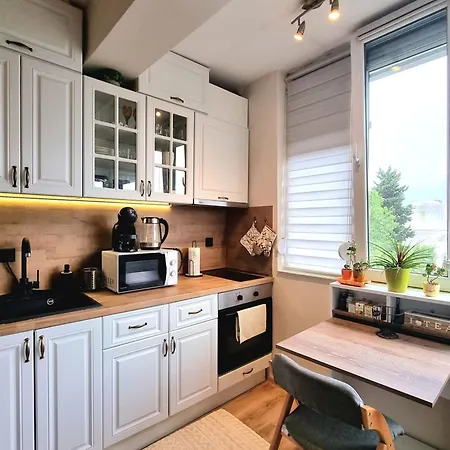 Compact Next To Troikata Square Lejlighed Burgas City